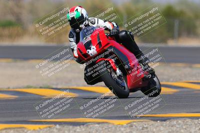 media/Oct-03-2022-Moto Forza (Mon) [[5f077a3730]]/Intermediate Group/Session 3 (Turn 3)/